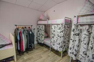 Хостелы Lucky Hostel на Крещатике Киев Спальное место на двухъярусной кровати в общем номере для женщин-13